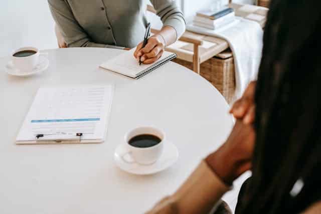 The Top 20 B2B Sales Consultants Worth Knowing in 2026